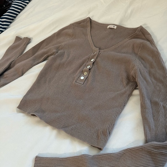 Garage Ribbed Button-Up Top - Picture 4 of 5